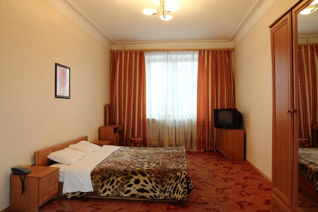 Ukrainian Hotel Service Apartments Kiev Esterno foto